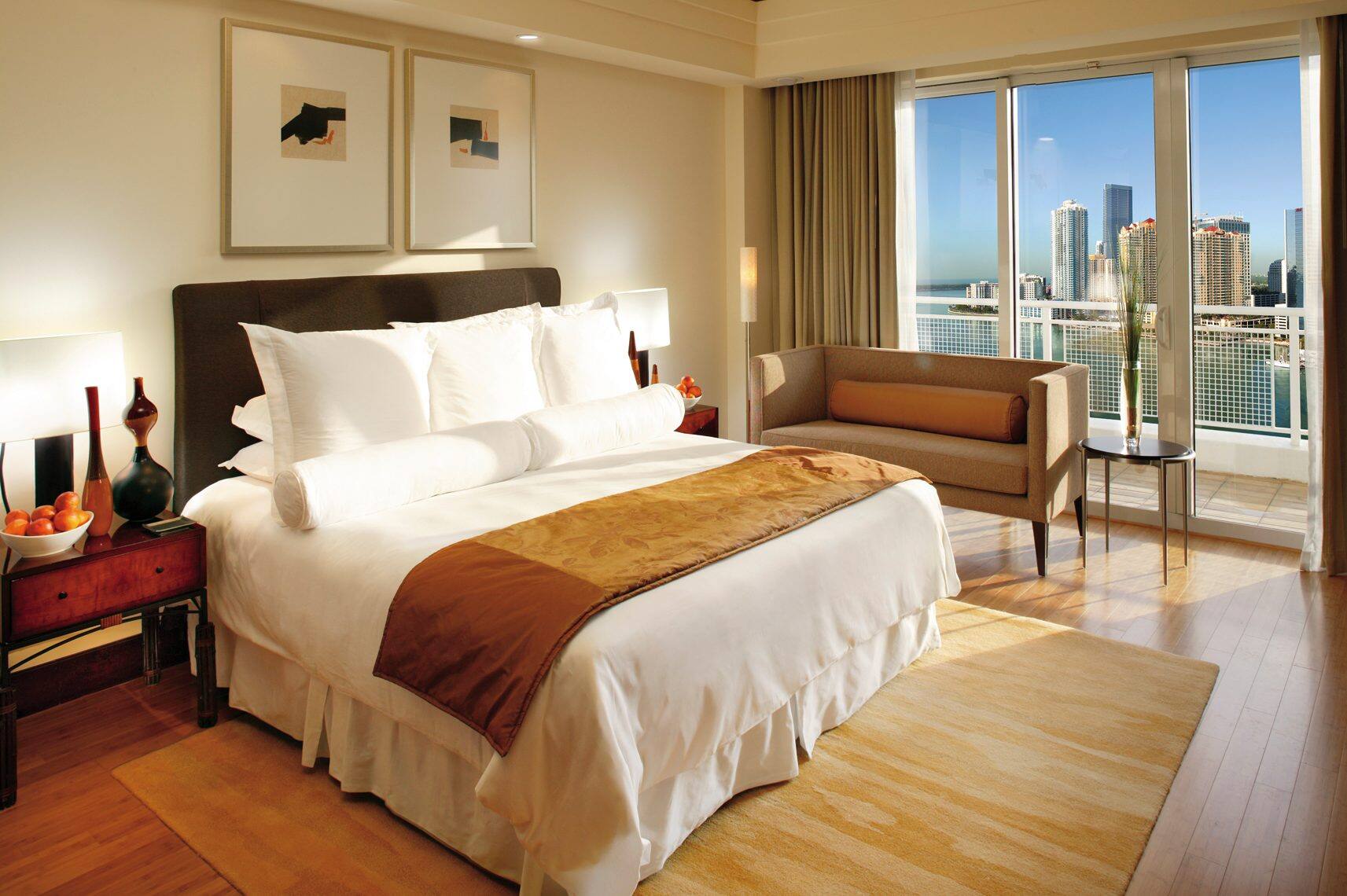 miami-suite-mandarin-suite-bedroom-day.jpg